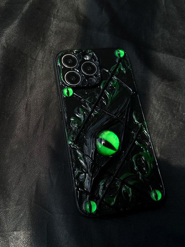 Niche Five-Eyed Green Vine Apple 17Pro Max Phone Case iPhone 16 Pro Premium Feel 15 Pro New Hard Case 13 Pro Full Coverage 13 Simple 3D 12 Anti-Drop Case 11 Couple