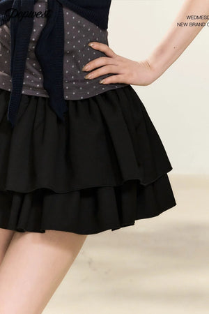 Black High-Waisted Pleated Puffy Skirt