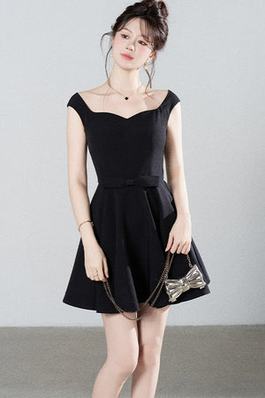 Black Square-Neck Puffy A-Line Dress