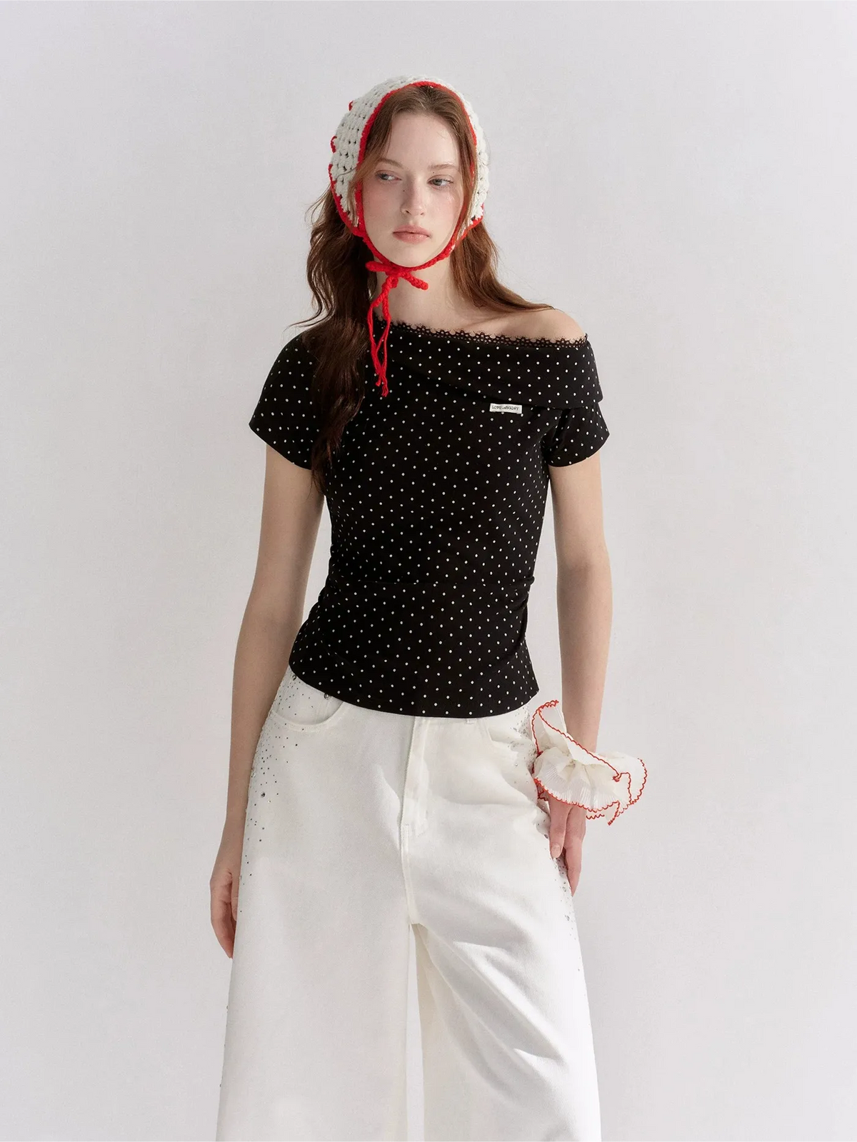 Asymmetric Off-Shoulder Polka Dot Lace Trim Fitted T-Shirt