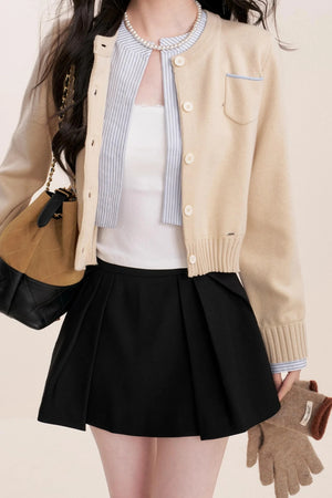 Chic Wool-Blend Cropped Cardigan