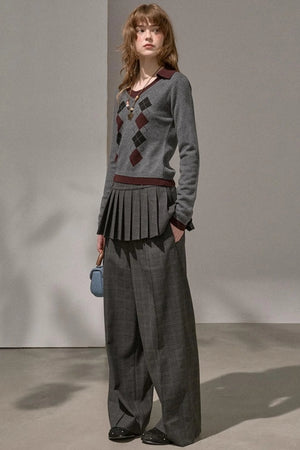 Contrast V-Neck Pullover