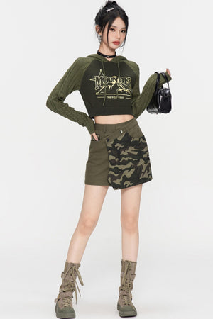 Contrasting Cropped Sweater