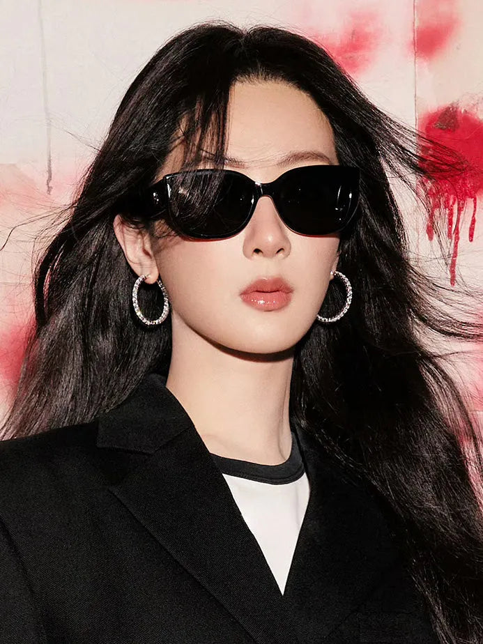 Logo Detail Cat-eye FrameCat-eye Frame Sunglasses