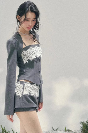 Eye-Catching Lace Spring Vest Set-Up
