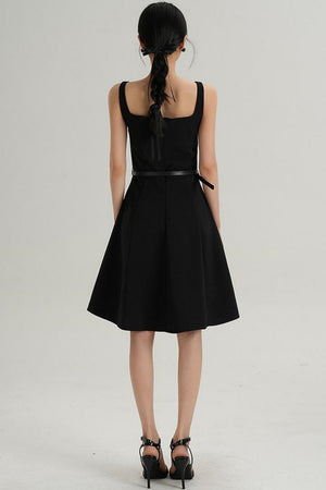 Feminine Silhouette Dress