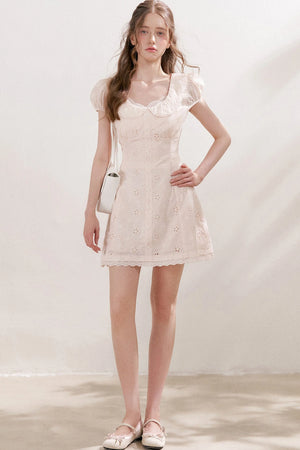Five-Petal Flower Embroidered Cotton Doll Collar Dress
