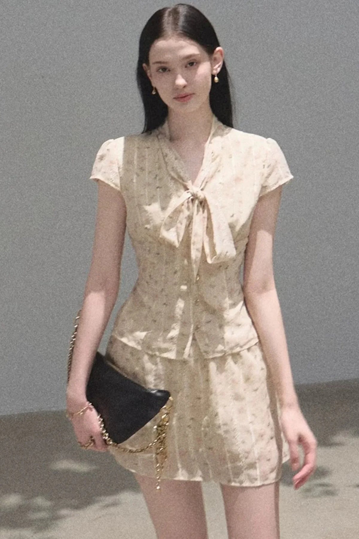 Floral Waist-Cinching Slim-Fit Short-Sleeved Top Skirt Set