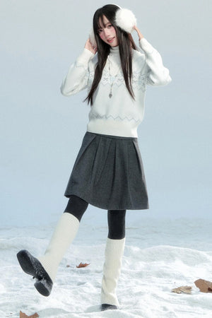 Fragile V-Neck Snow Top