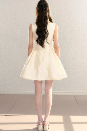 French Sleeveless Cinched Dress