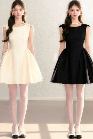 French Sleeveless Cinched Dress