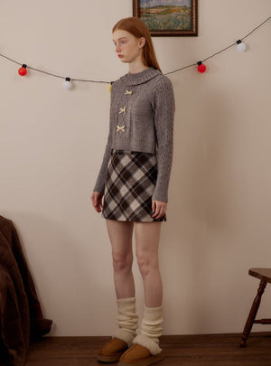 LACE COLLAR SLIM FIT KNIT TOP