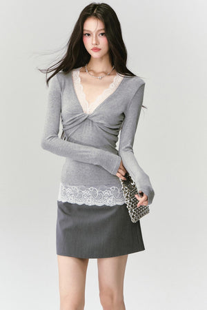 Lace V-Neck Base T-Shirt