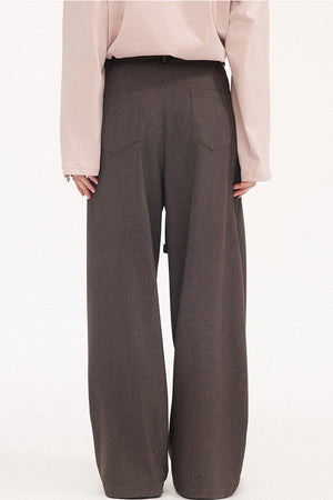 Pleated Curved Wide-Leg Pants