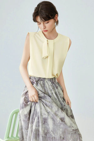 Refined Office Look Sleeveless Top