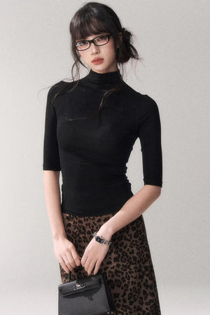 Retro Slim-Fitting Mid-Sleeve Top