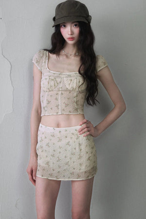 Short-Sleeved Floral Square-Neck Crop Top and Hip-Hugging Skirt Set