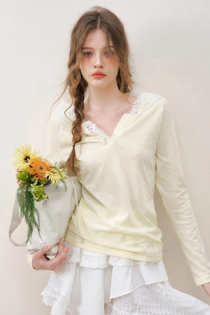 Shoulder Line Blouse