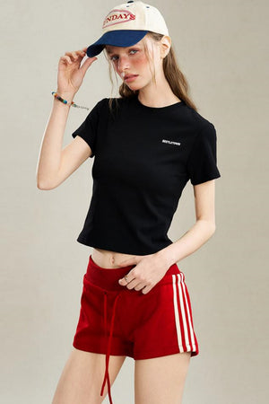 Slim Shoulder Embroidery Graphic T-Shirt