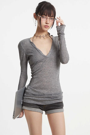 Slim V-neck T-shirt