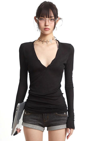Slim V-neck T-shirt