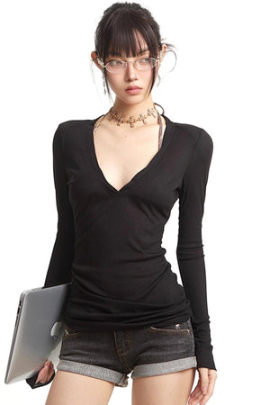 Slim V-neck T-shirt
