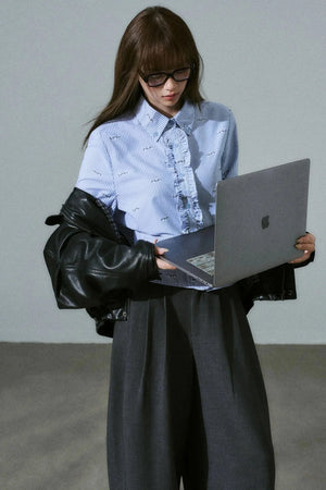Soft Minimal Shoulder Top