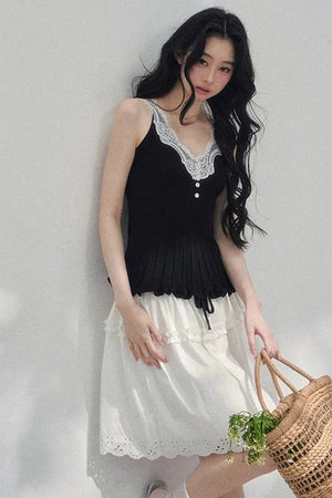 Spring White Half-Skirt