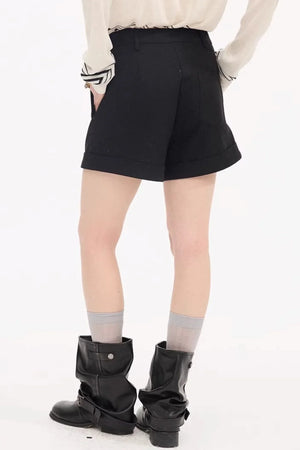 Wool Pleated Khaki Shorts