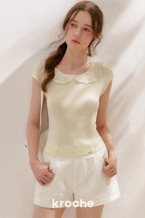 100% Lyocell Lace Collar Short-Sleeve Top
