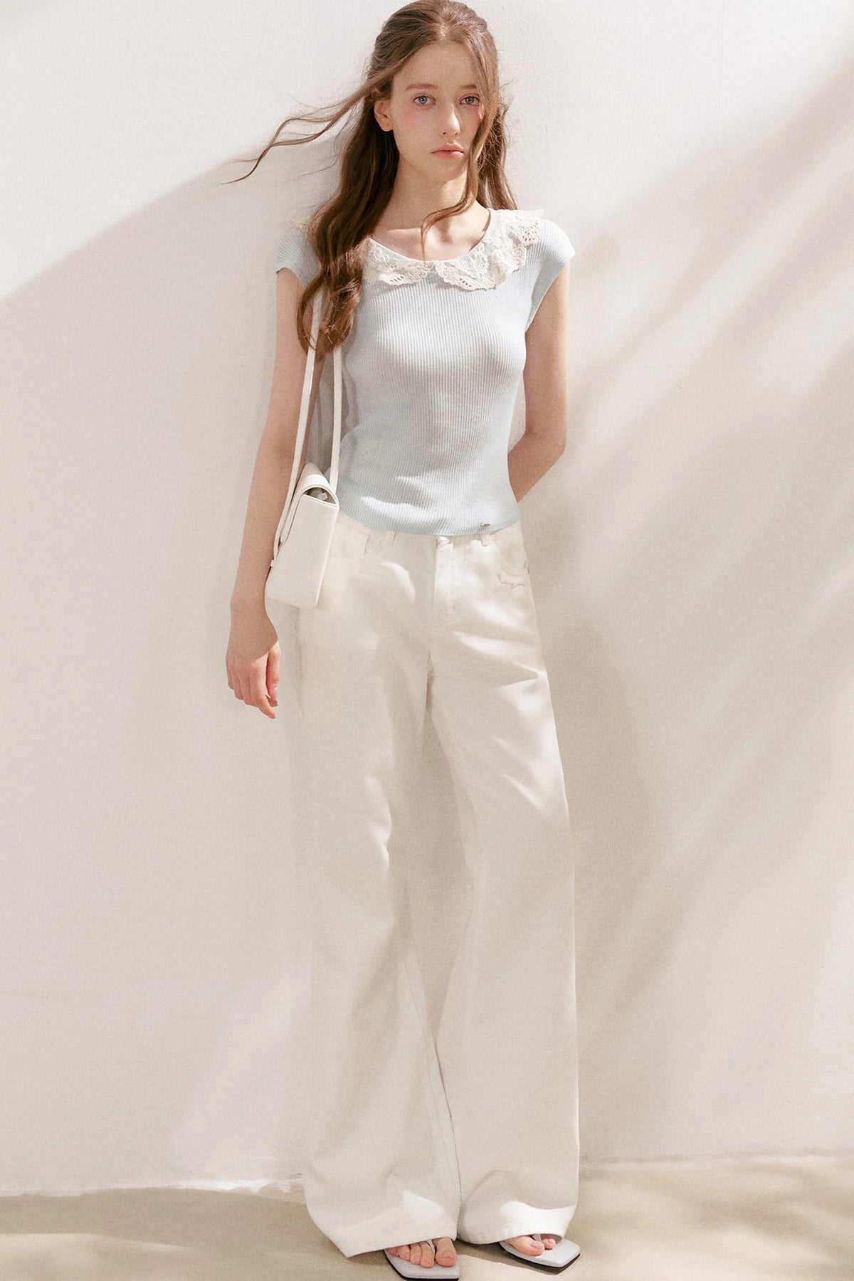 100% Lyocell Lace Collar Short-Sleeve Top
