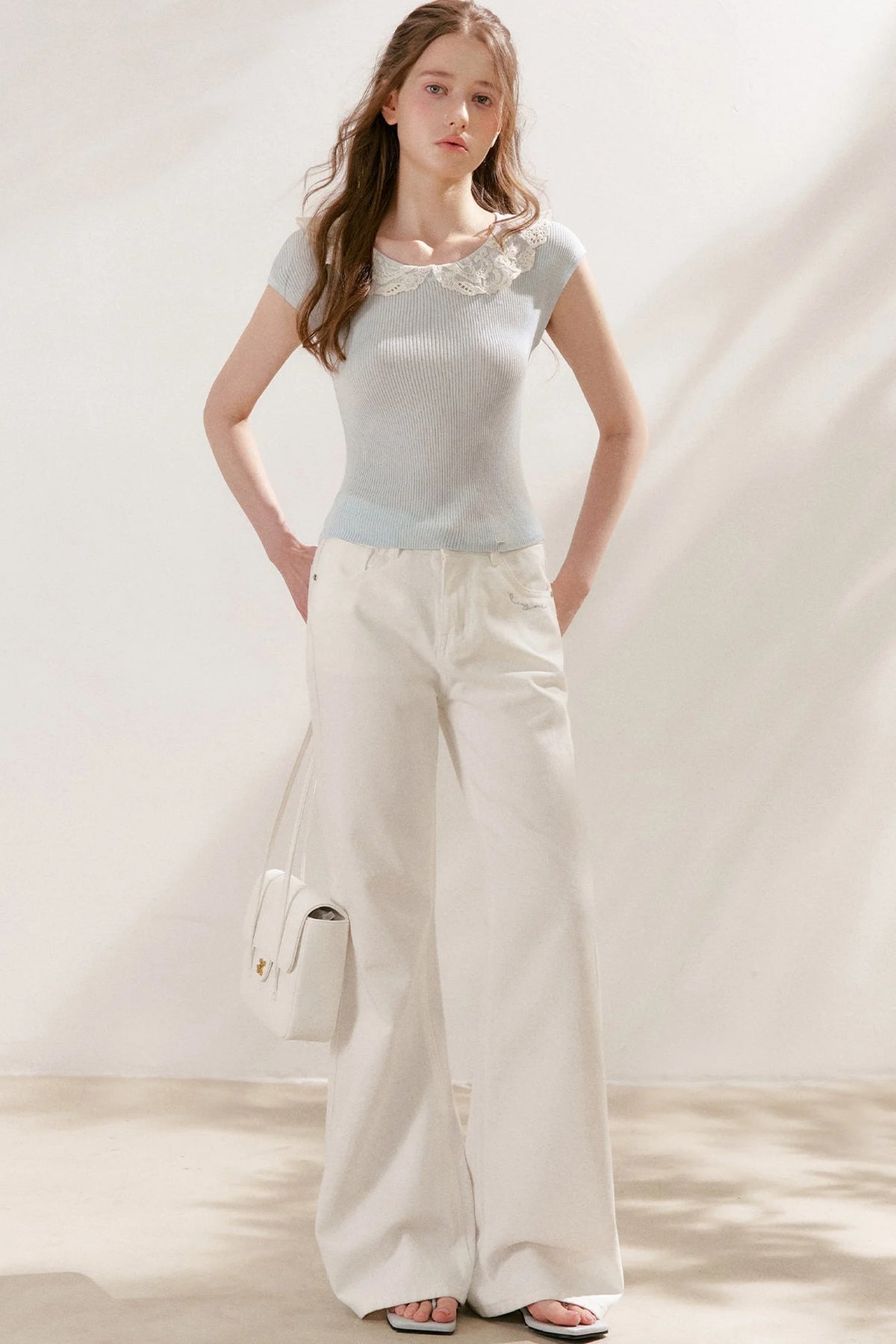 100% Lyocell Lace Collar Short-Sleeve Top