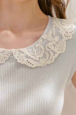 100% Lyocell Lace Collar Short-Sleeve Top