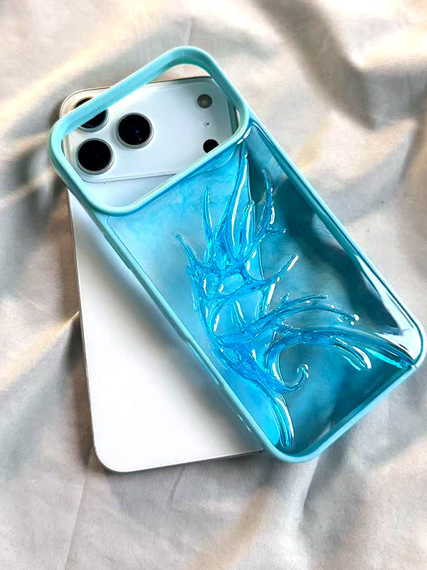 立体冰透蓝边翅膀适用苹果17pro手机壳iPhone16Pro高级感15Promax大孔14Pro创意13pro情侣12原创11保护防摔