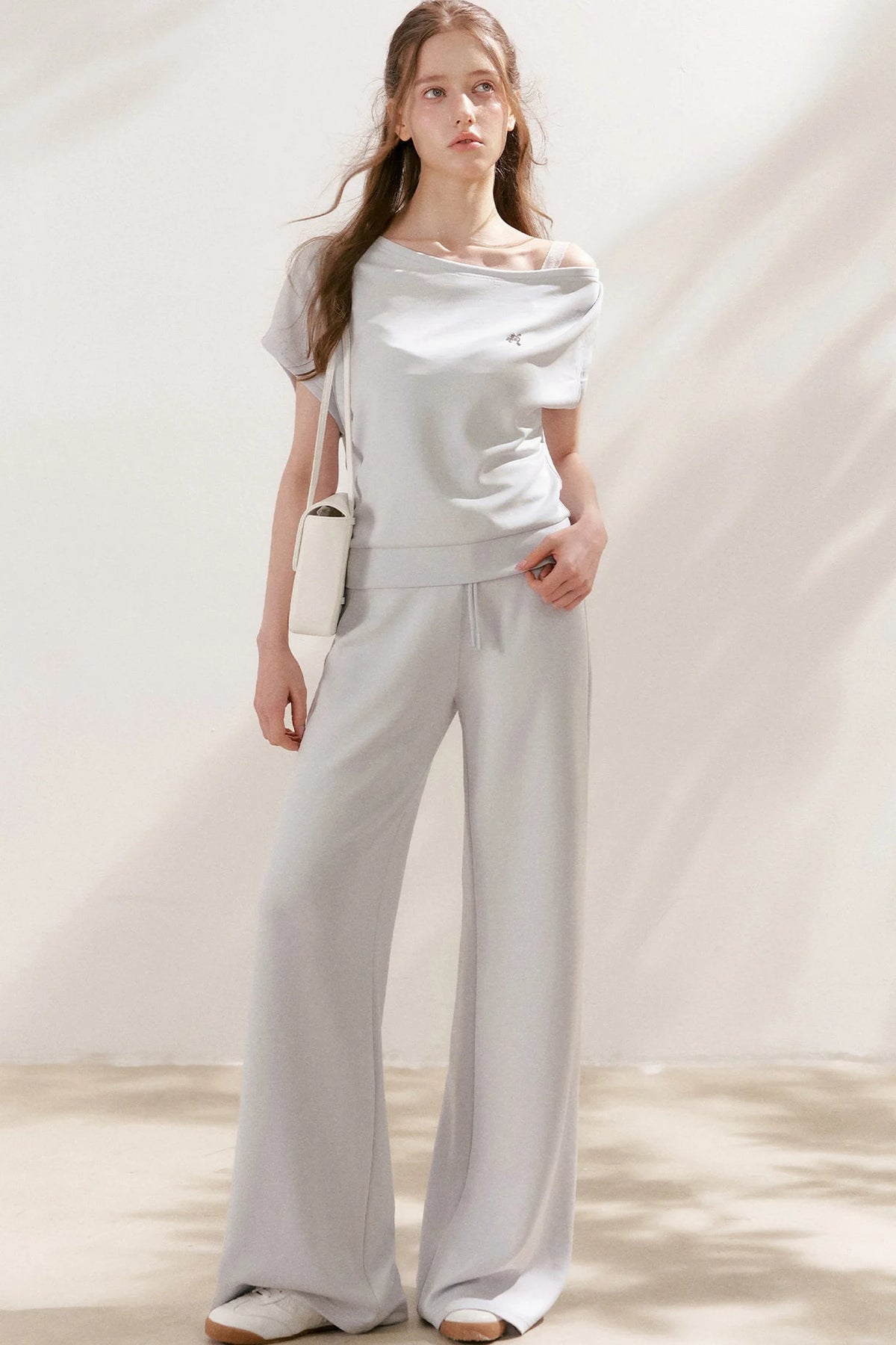 Air-Layer Asymmetric T-Shirt And Trousers Set-Up