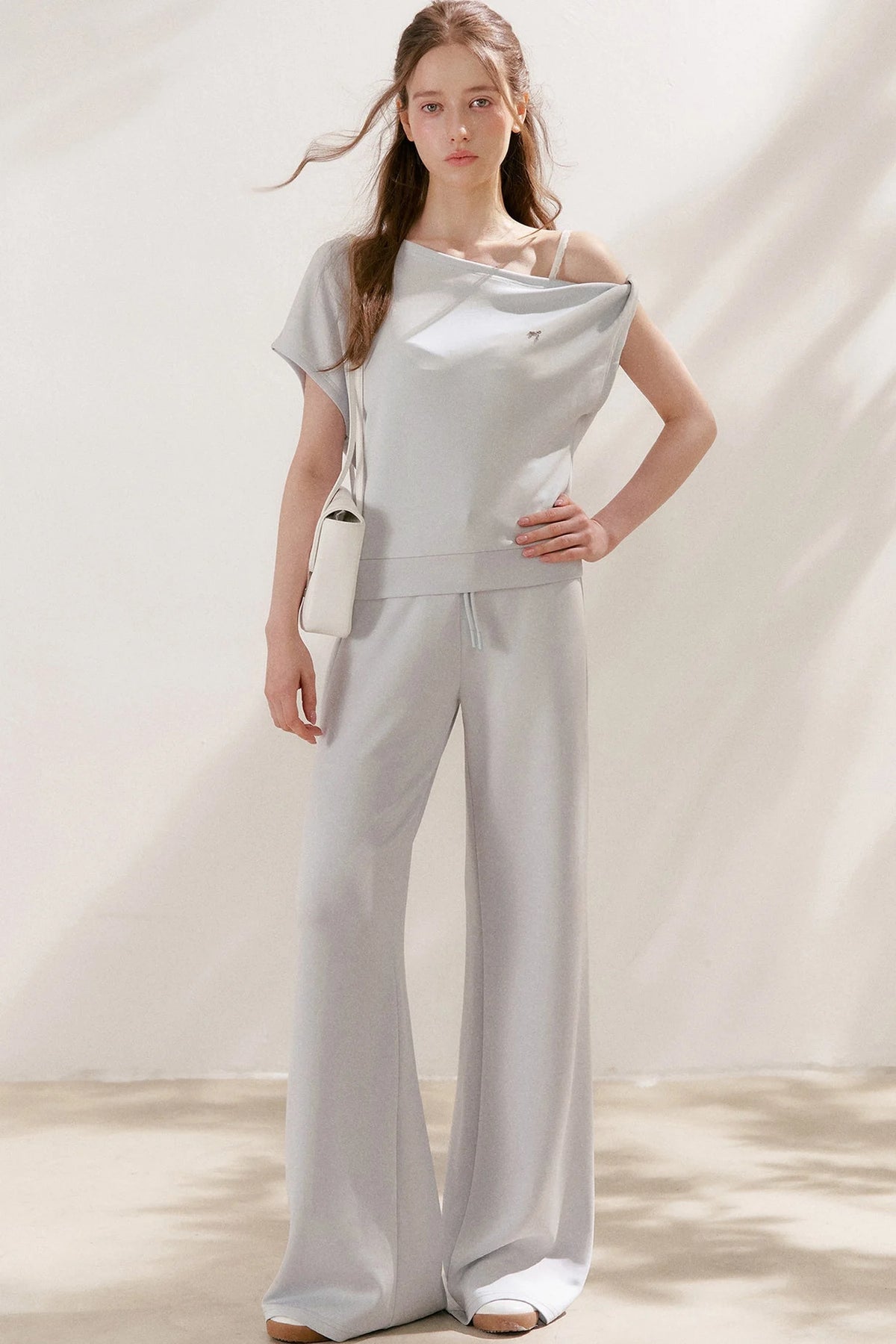 Air-Layer Asymmetric T-Shirt And Trousers Set-Up