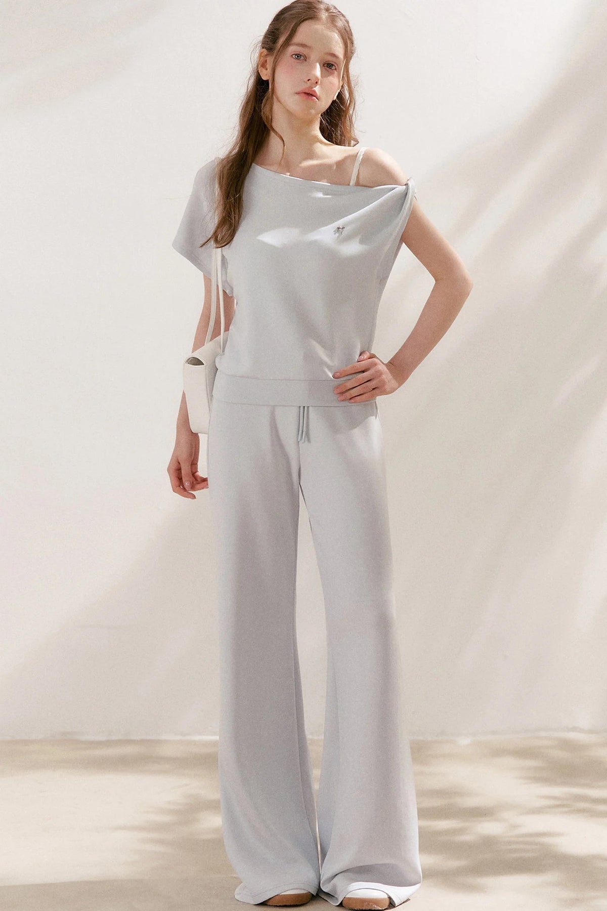 Air-Layer Asymmetric T-Shirt And Trousers Set-Up