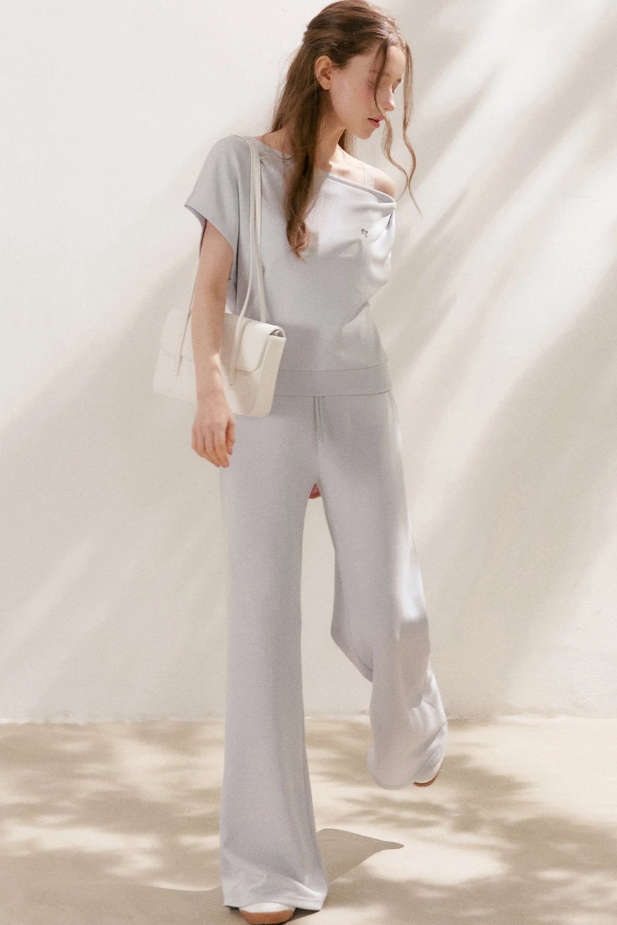 Air-Layer Asymmetric T-Shirt And Trousers Set-Up