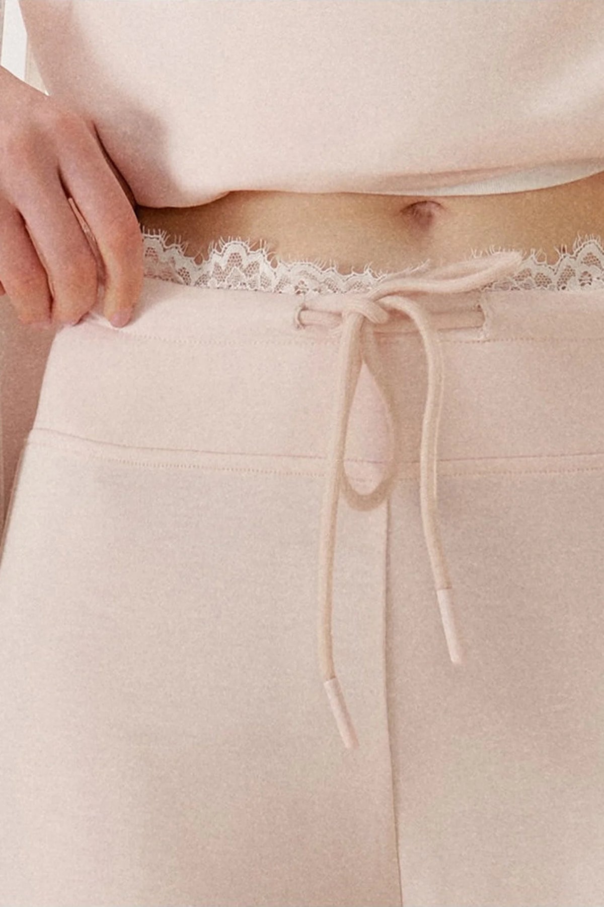 Air-Layer Asymmetric T-Shirt And Trousers Set-Up