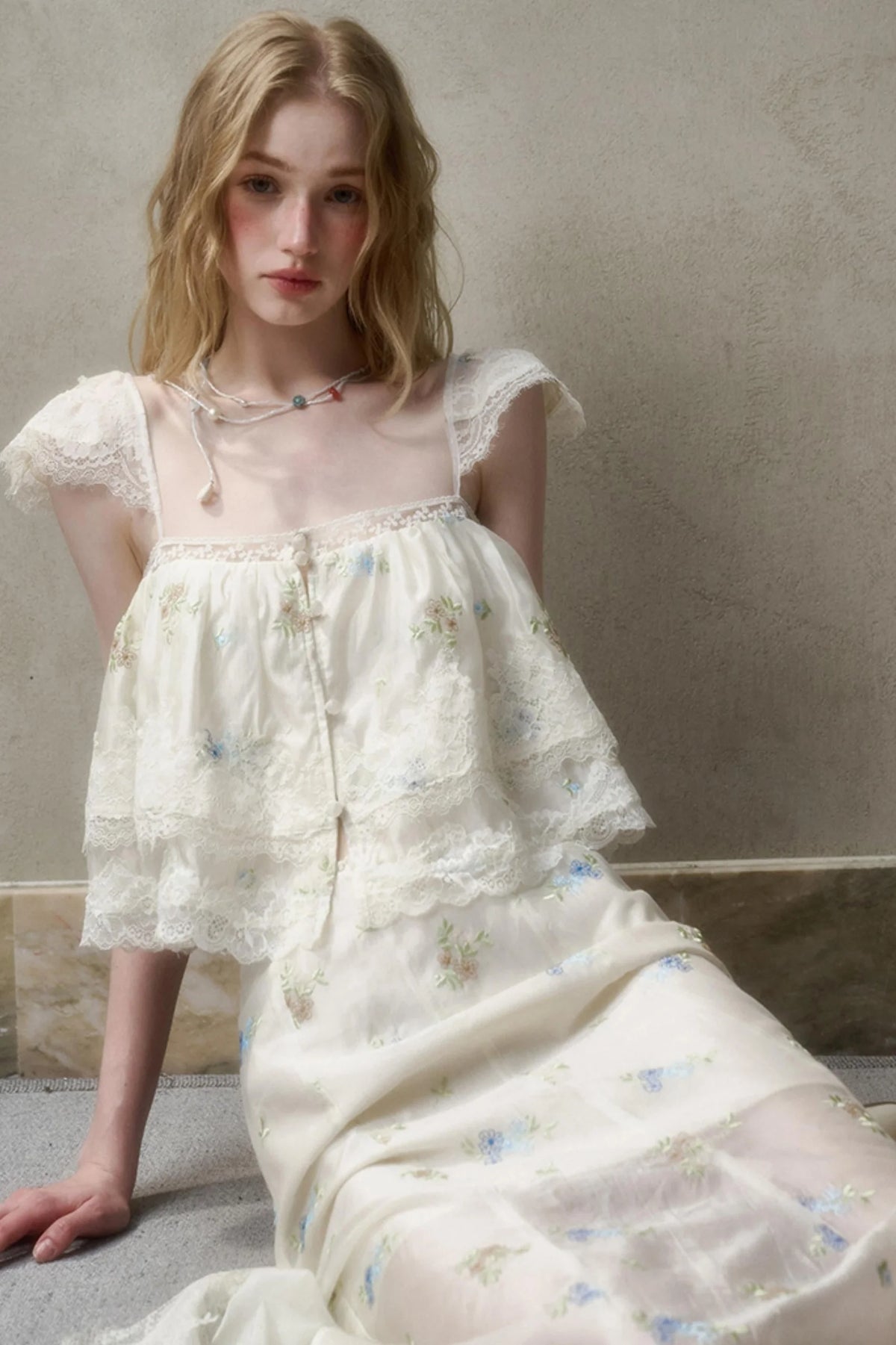 Airy Floral Ensemble Long Lace Skirt Set-Up