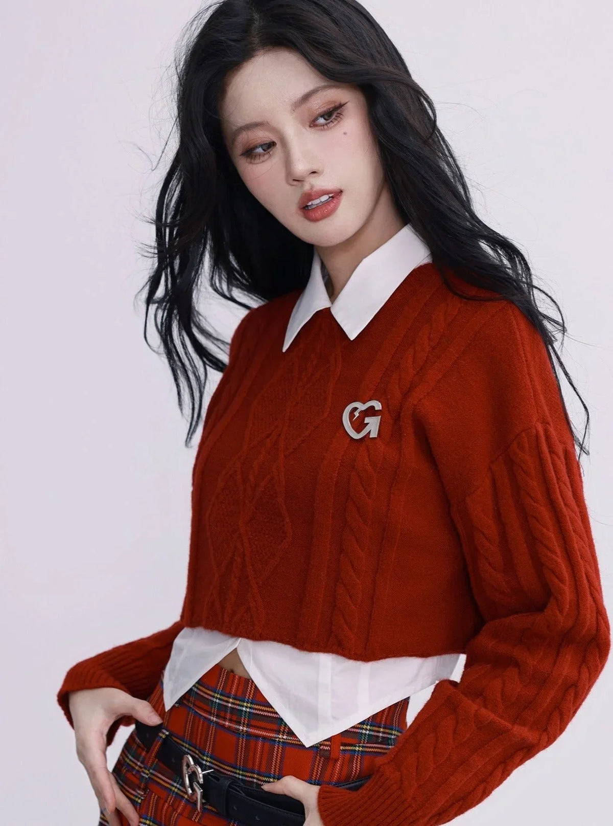 American college style short hinged sweater