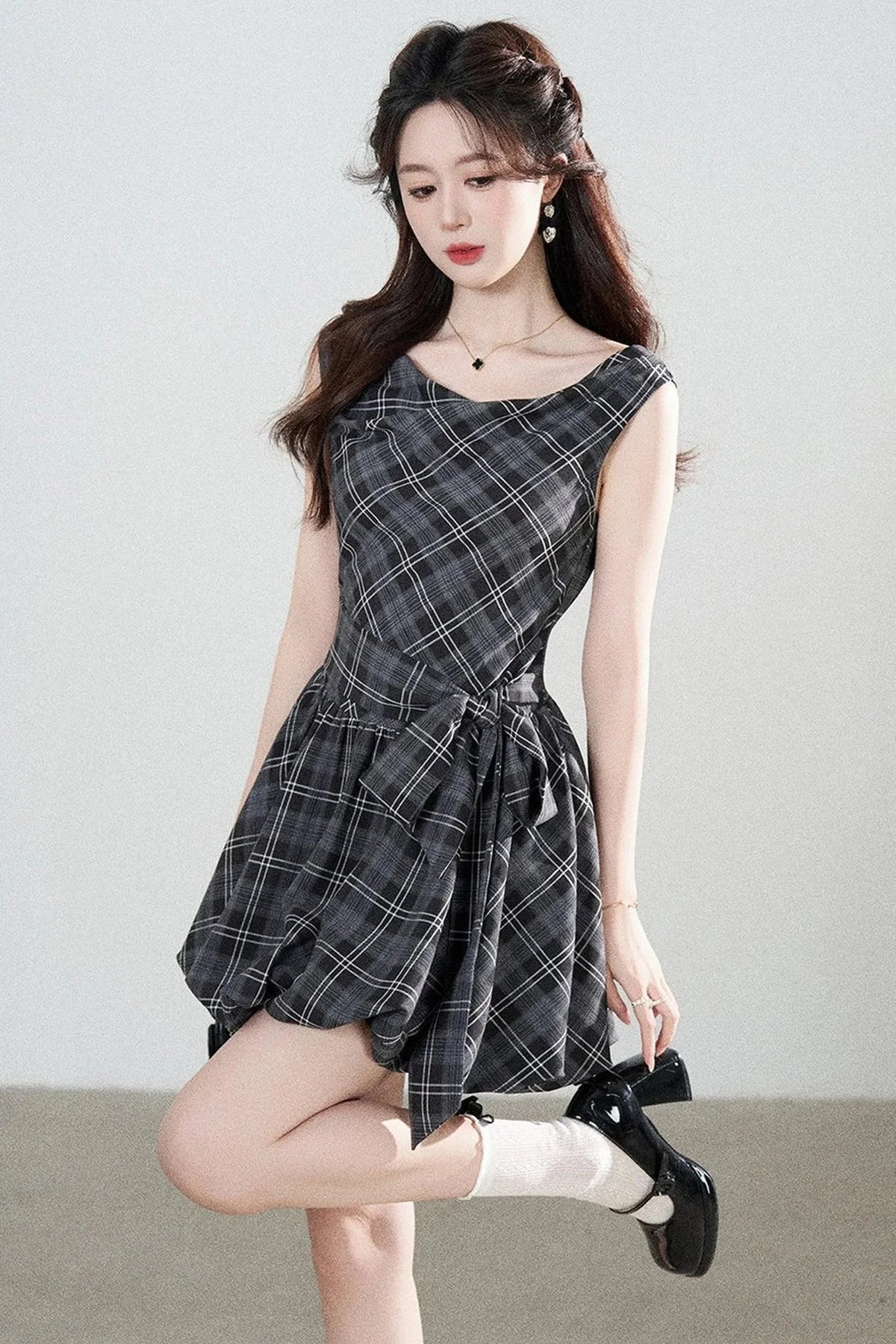 Black Plaid Sleeveless Bow Petal Hem Dress