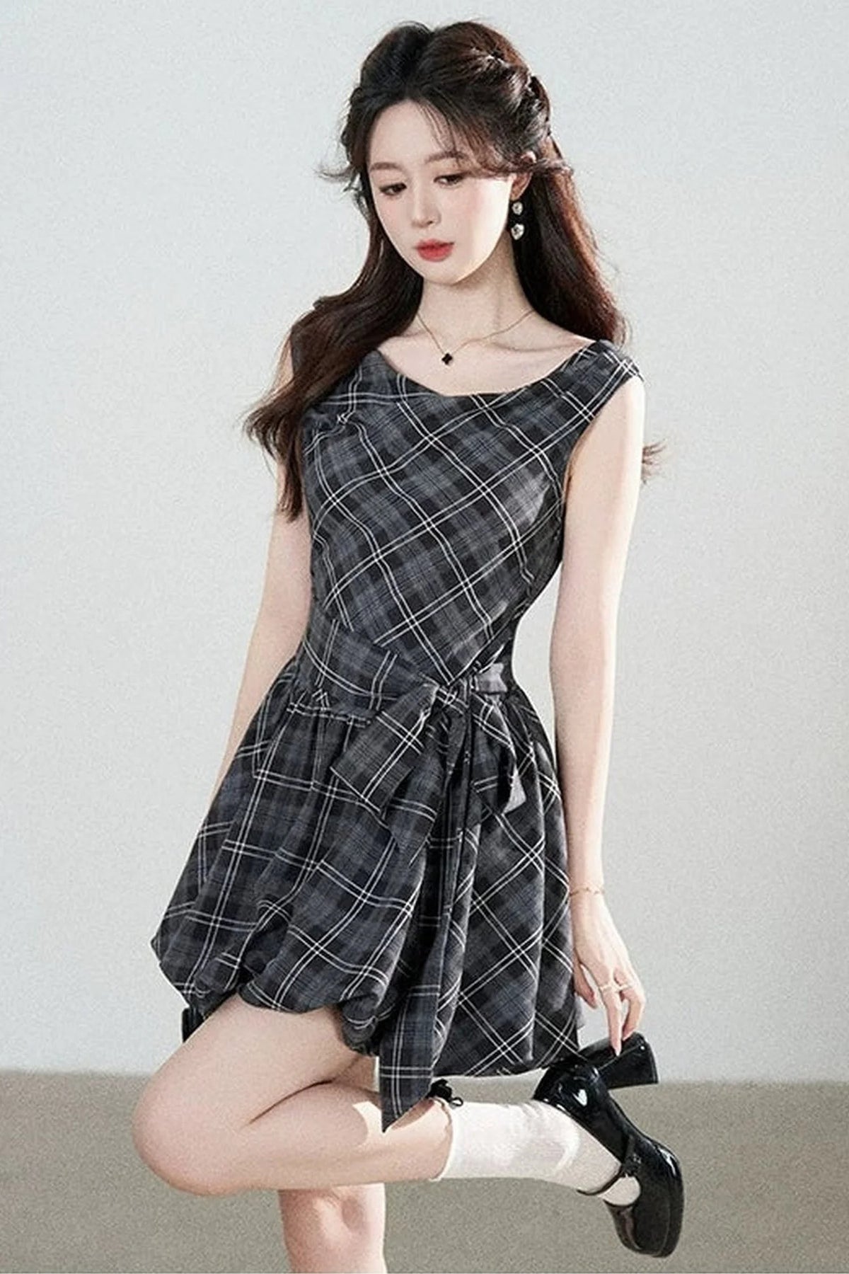 Black Plaid Sleeveless Bow Petal Hem Dress