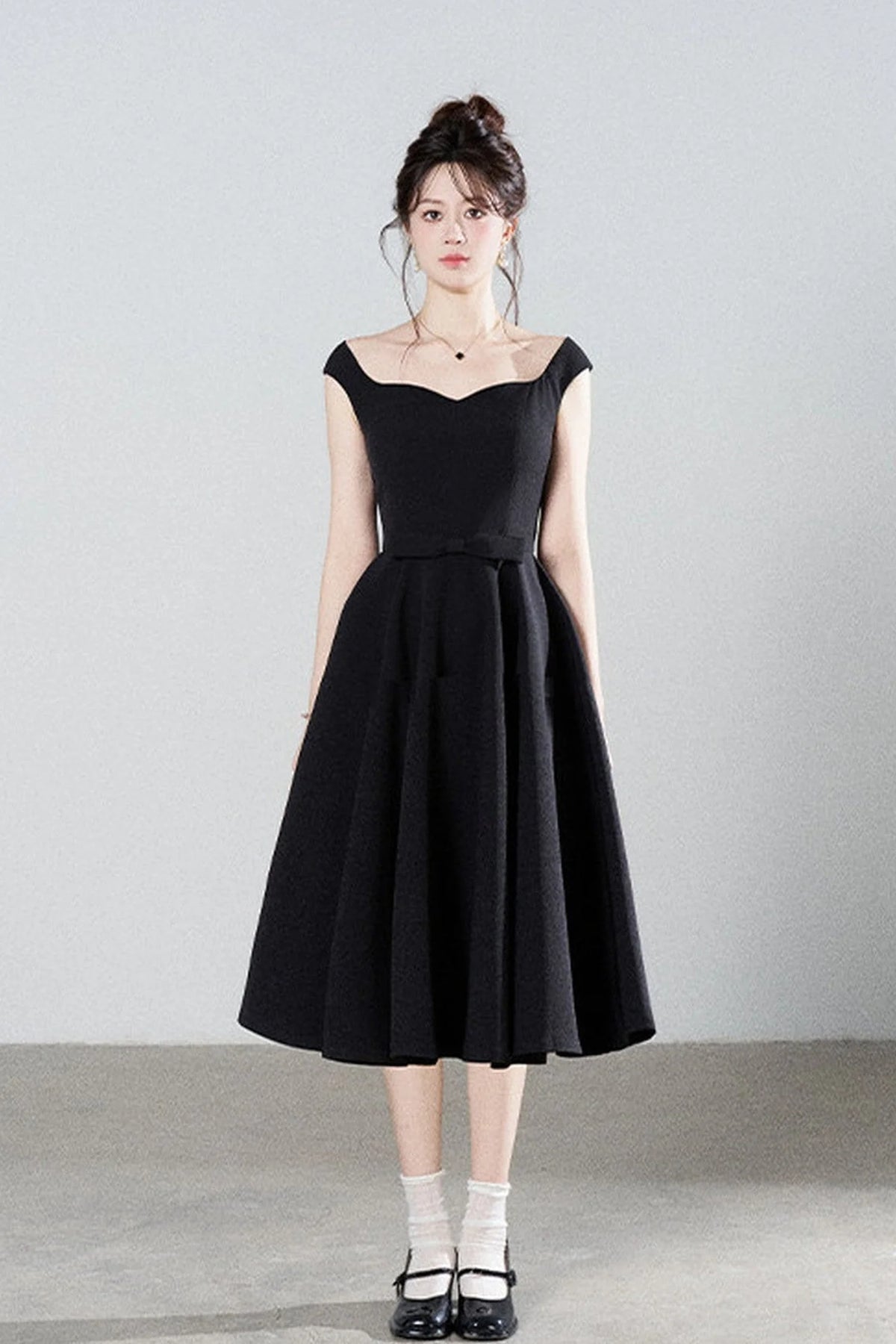 Black Square-Neck Puffy A-Line Dress