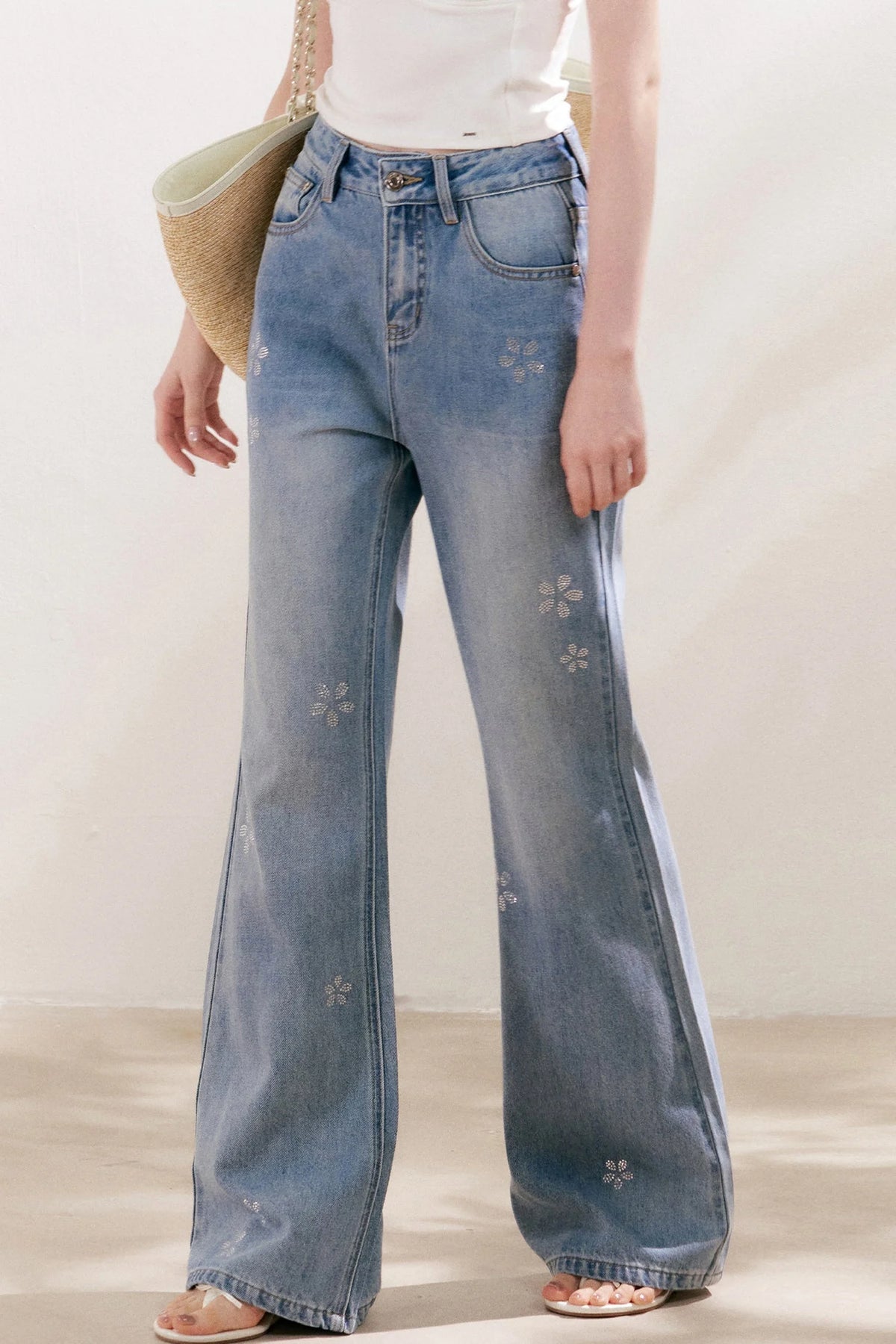 Blue Denim Jeans With Rhinestone Five-Petal Flower
