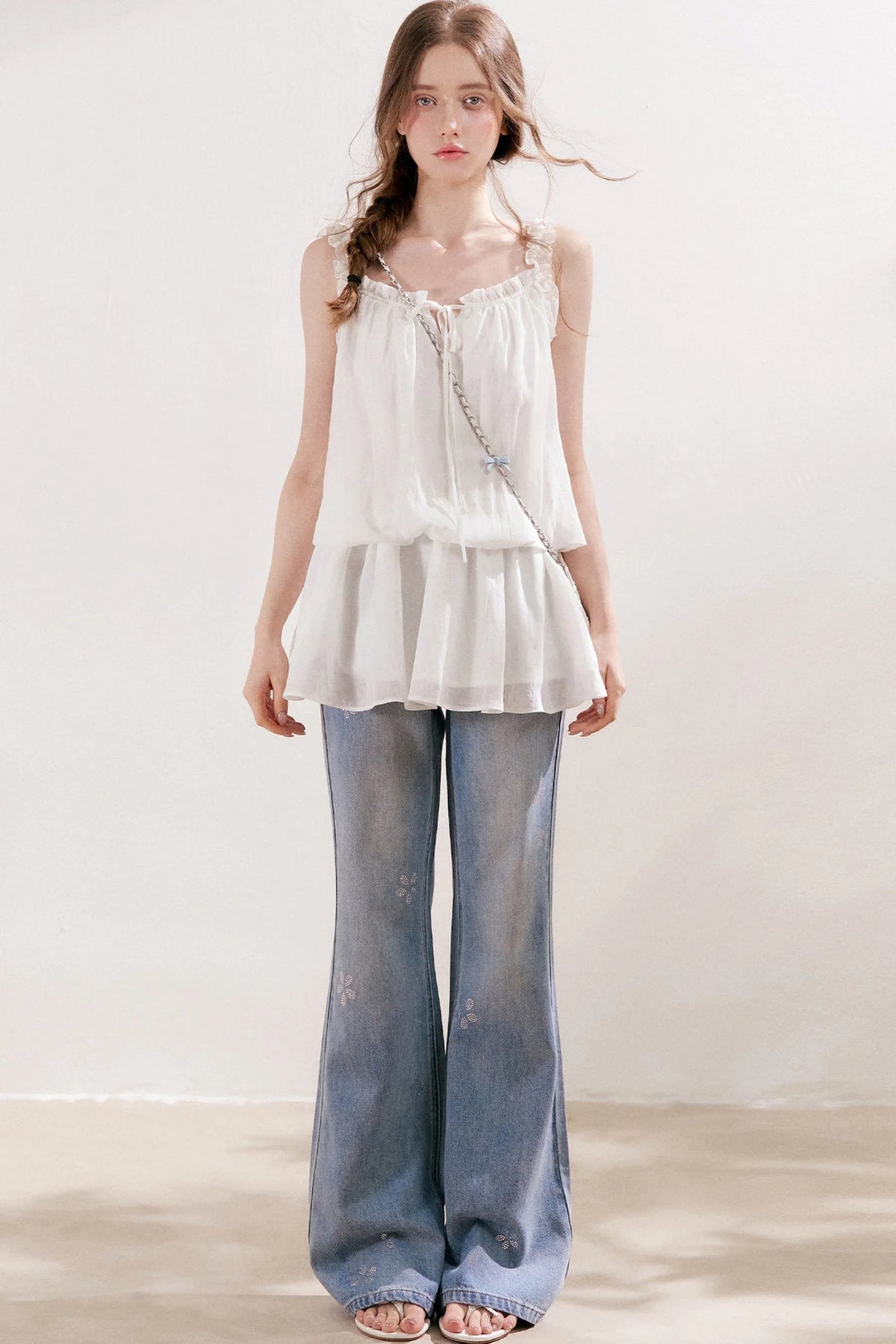 Blue Denim Jeans With Rhinestone Five-Petal Flower