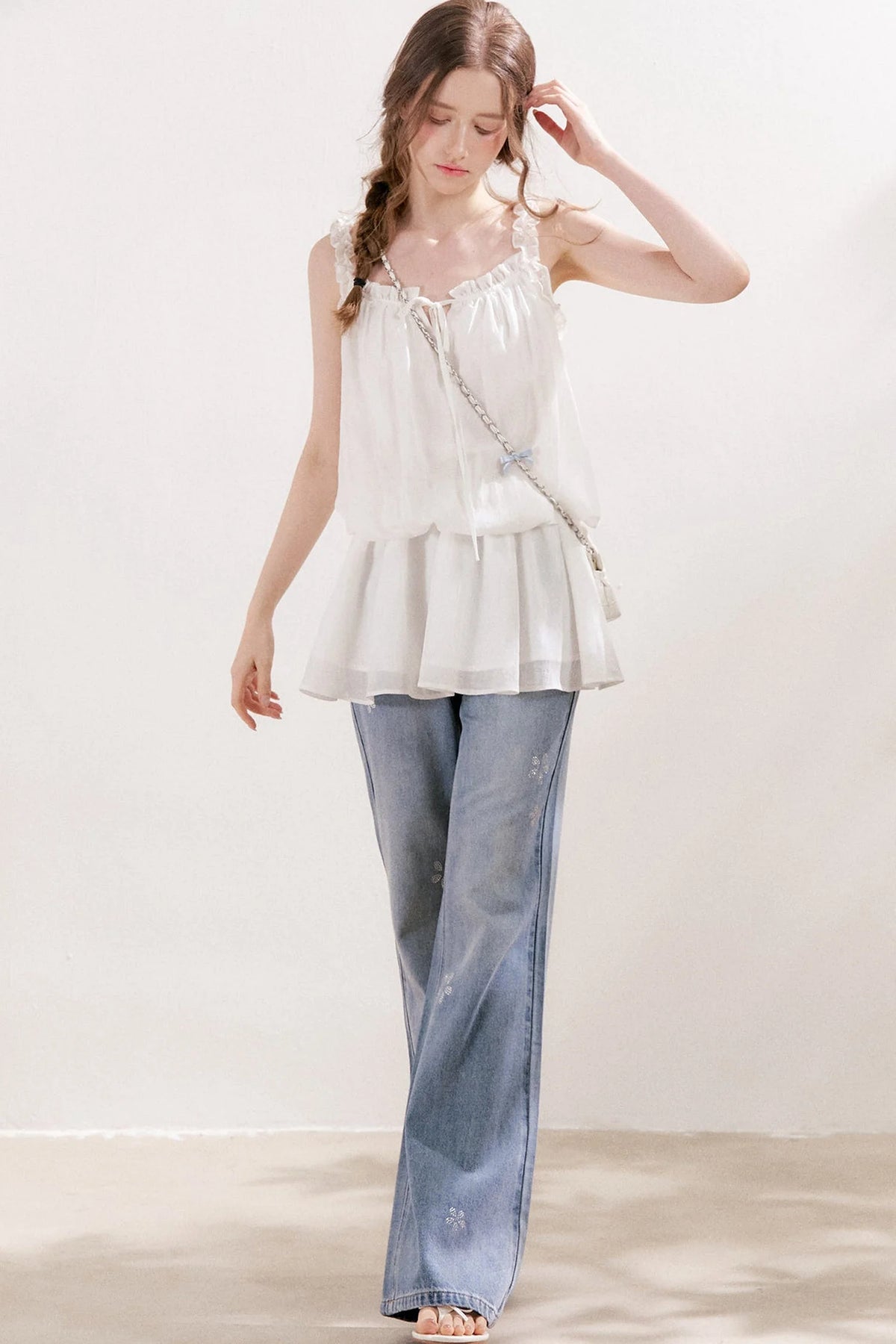 Blue Denim Jeans With Rhinestone Five-Petal Flower