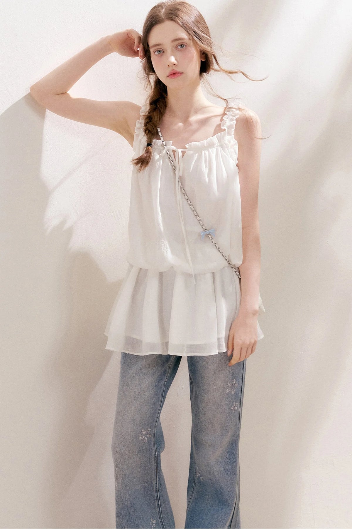 Blue Denim Jeans With Rhinestone Five-Petal Flower