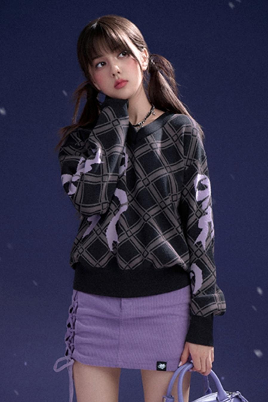 Bow Printed V-Neck Check Sweater