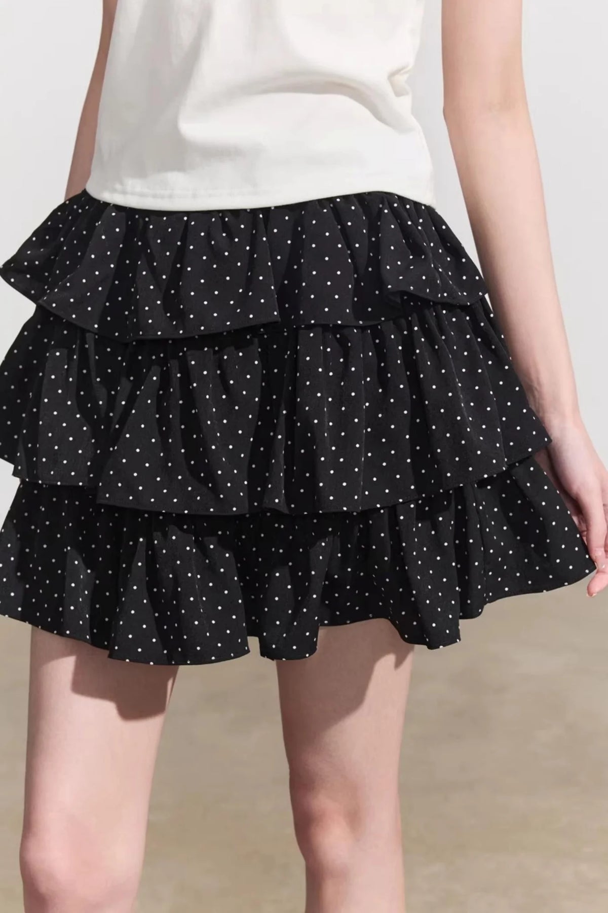 Chic Floral Lace High-Waisted Mini Skirt